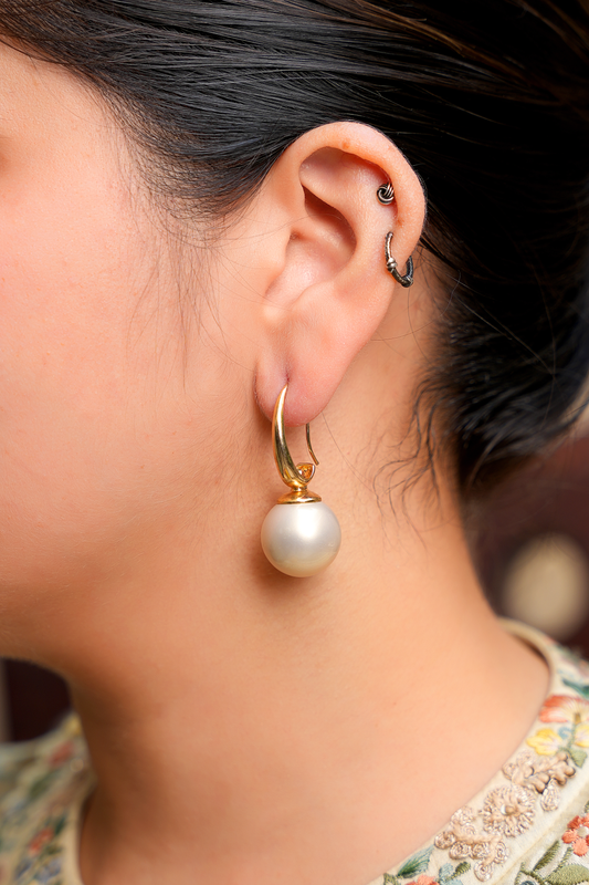 Gold plated hoop with freshwater Pearls