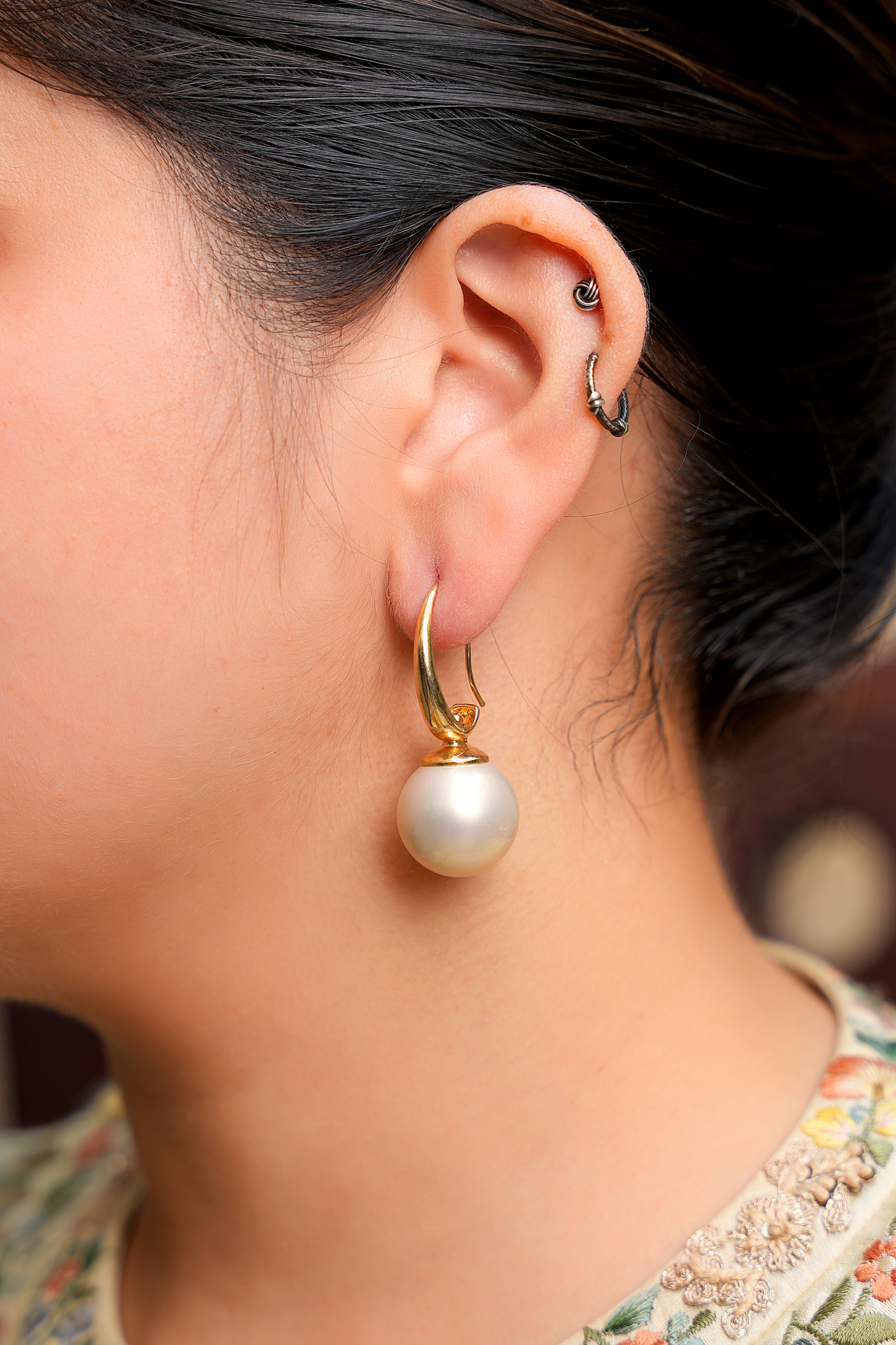 Gold plated hoop with freshwater Pearls