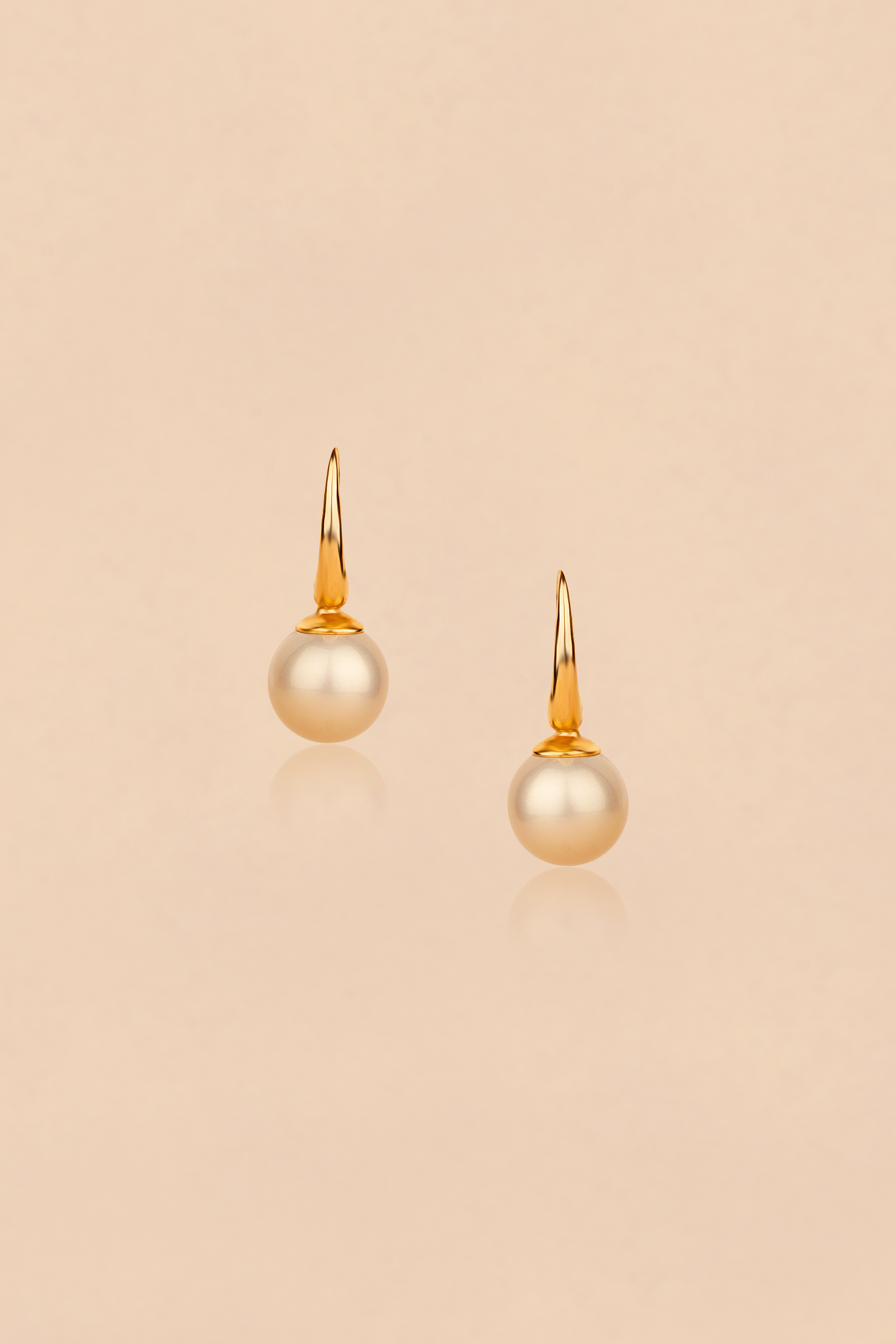 Gold plated hoop with freshwater Pearls